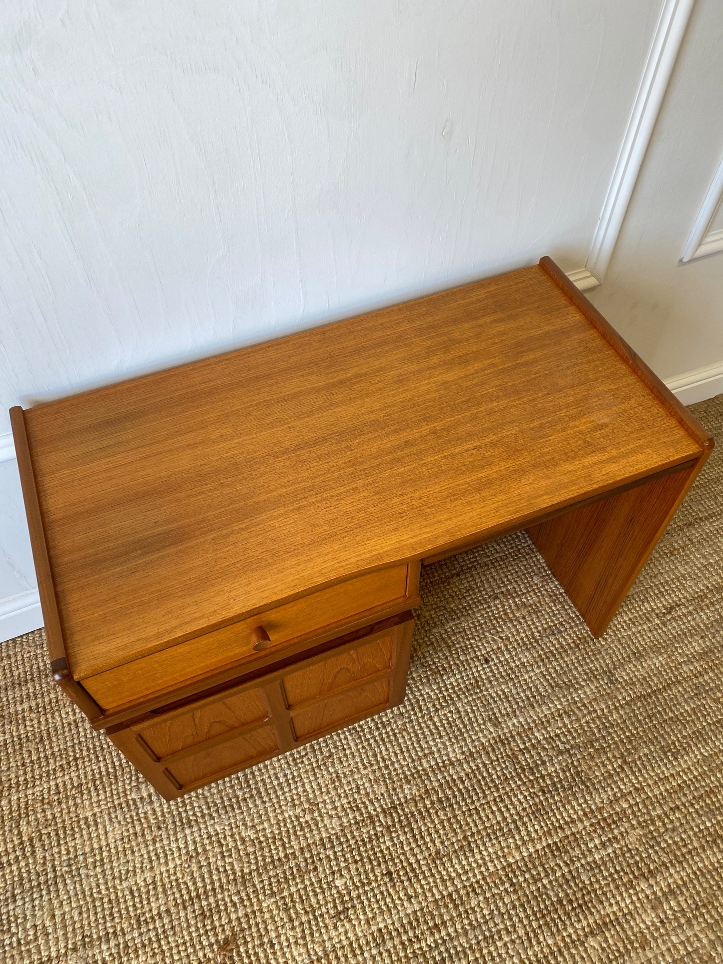 Nathan Kneehole Desk