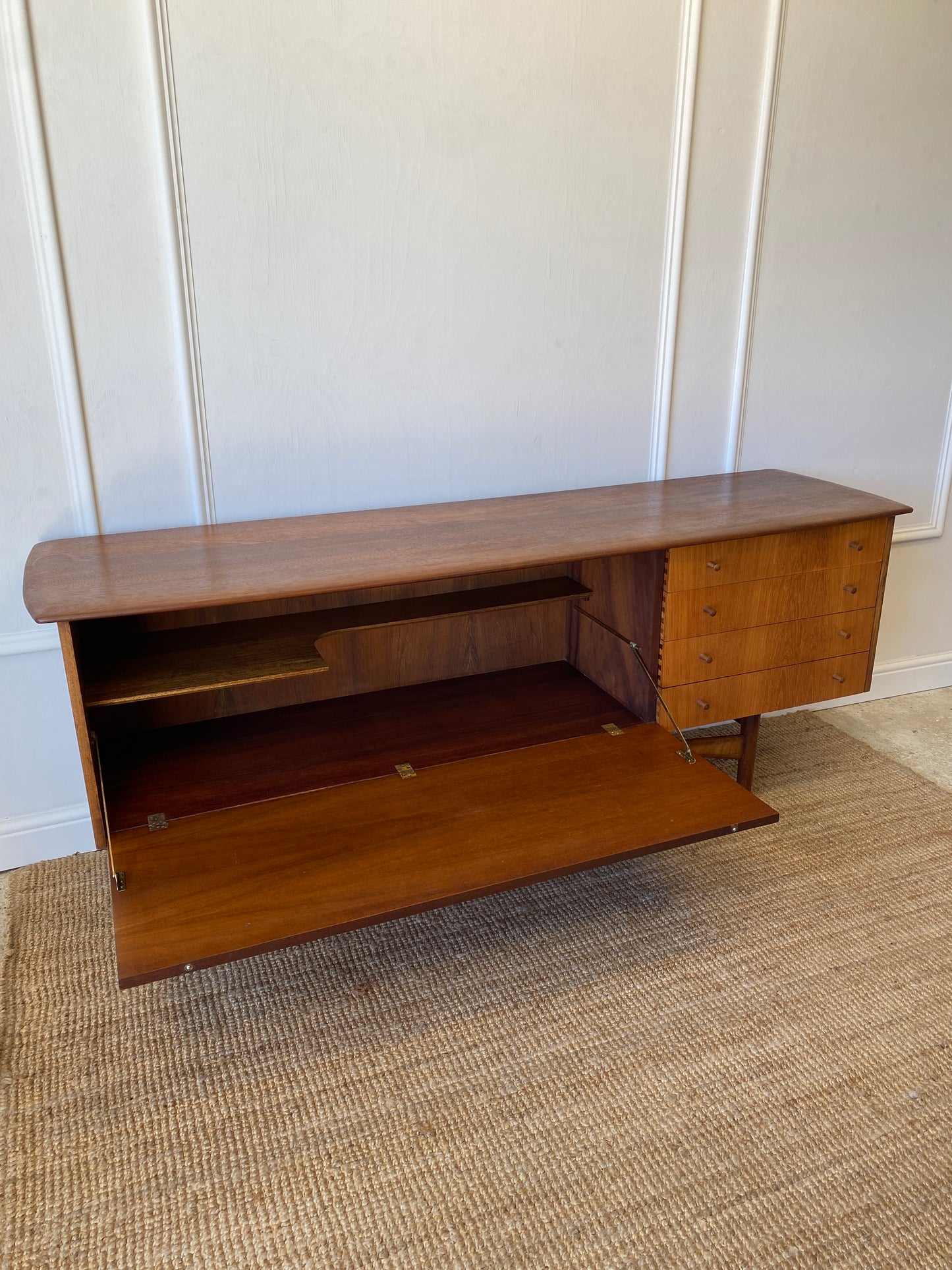 Dalescraft Sideboard