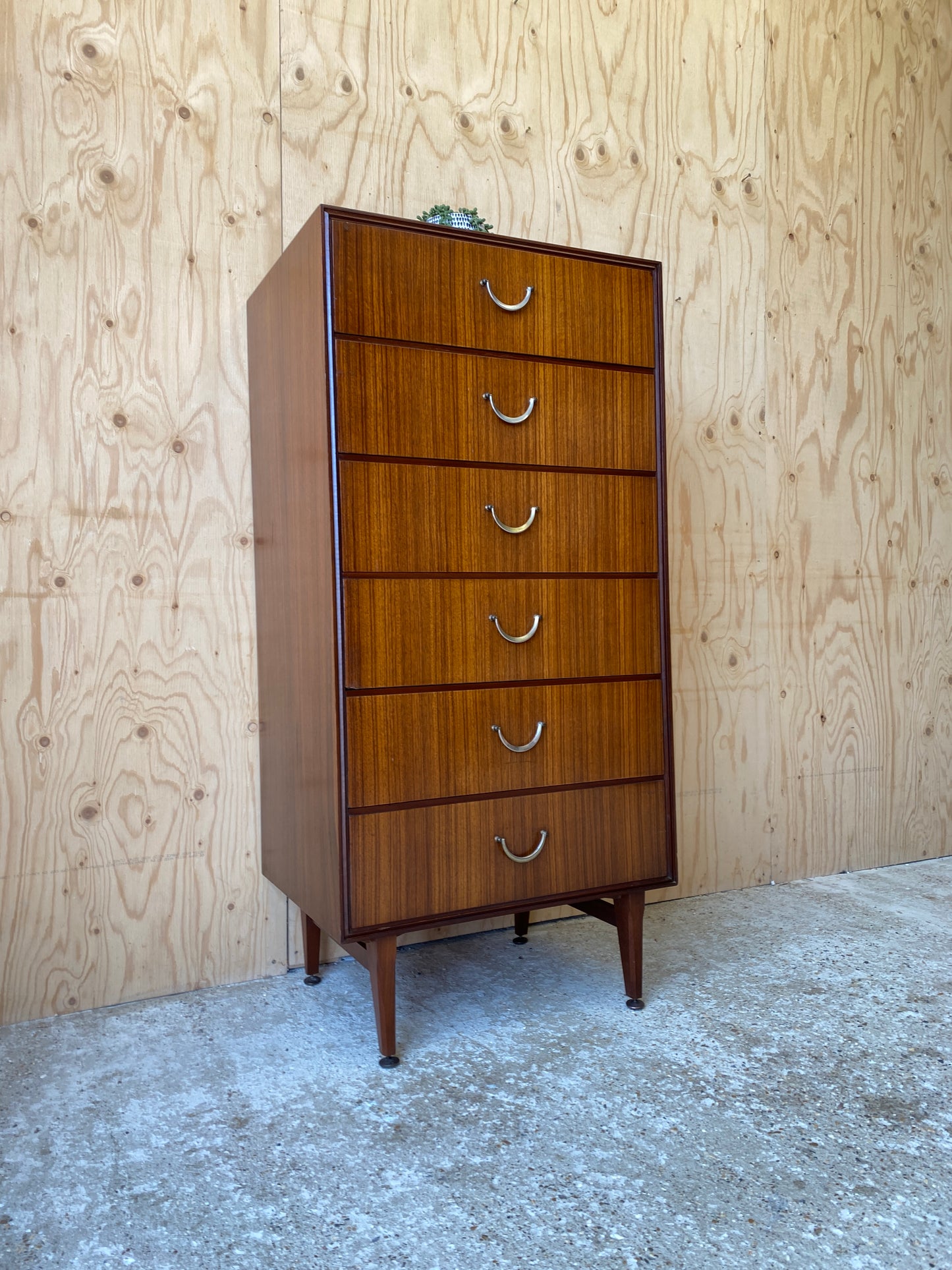 Meredew Tallboy Chest of Drawers