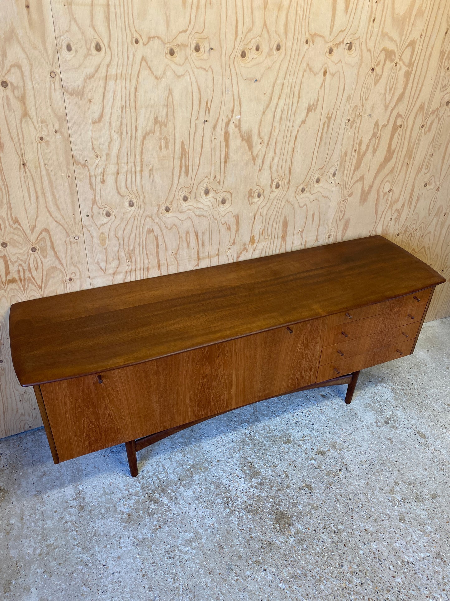 Dalescraft Sideboard