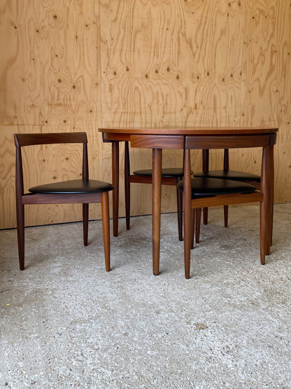 Roundette Table & Chairs