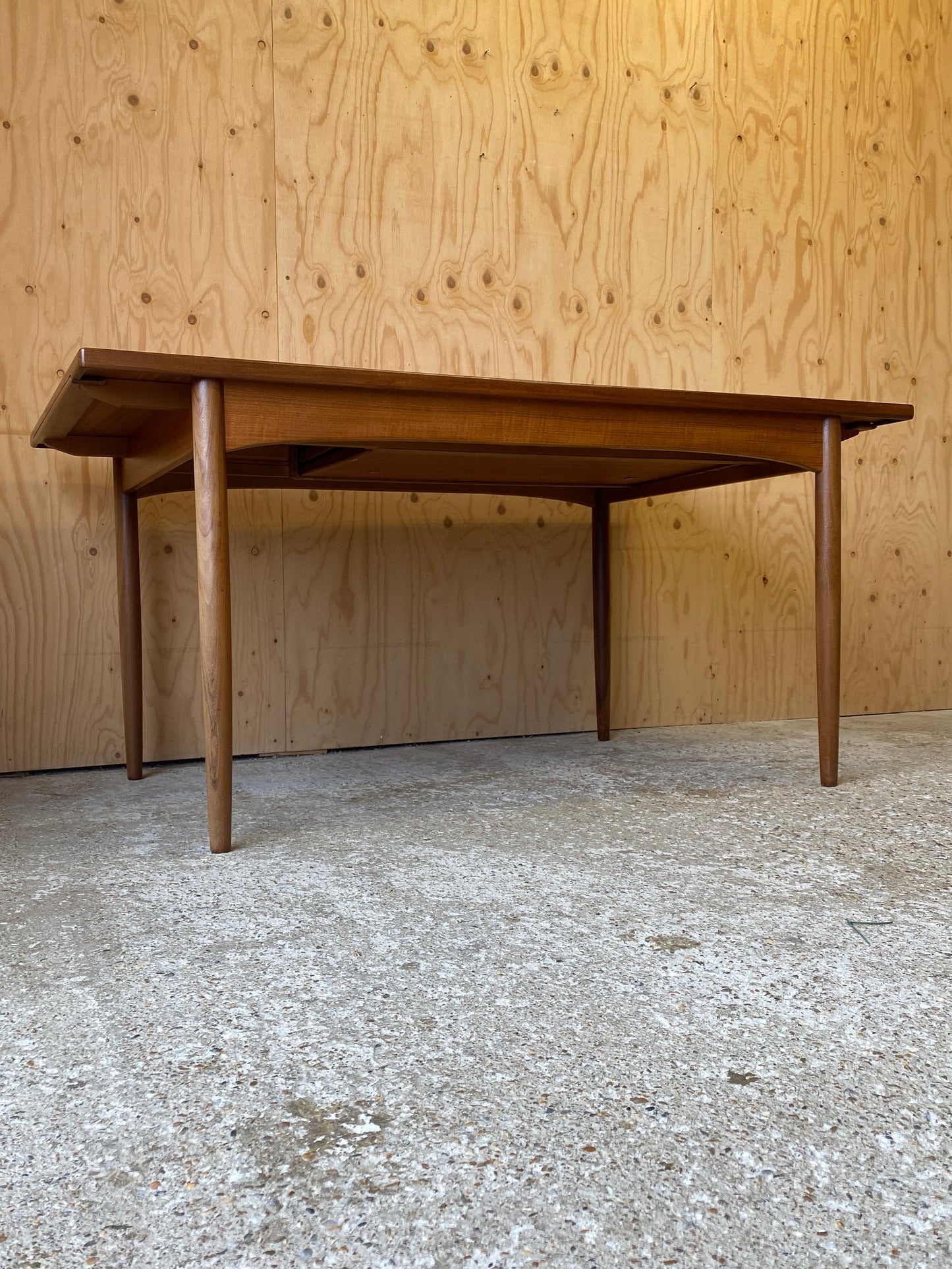 GPlan Extending Dining Table