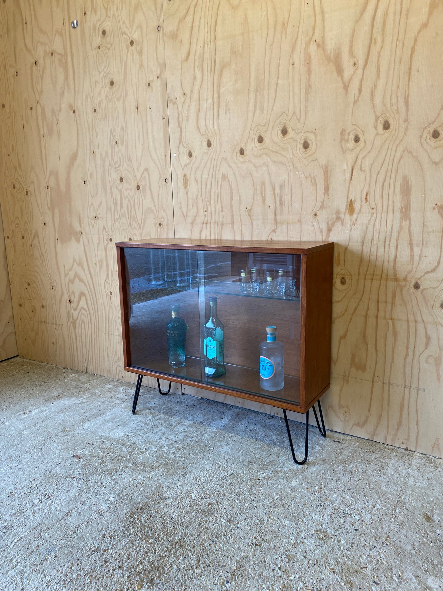 Vintage Retro Beaver & Tapley Cabinet with Glass Sliding Doors