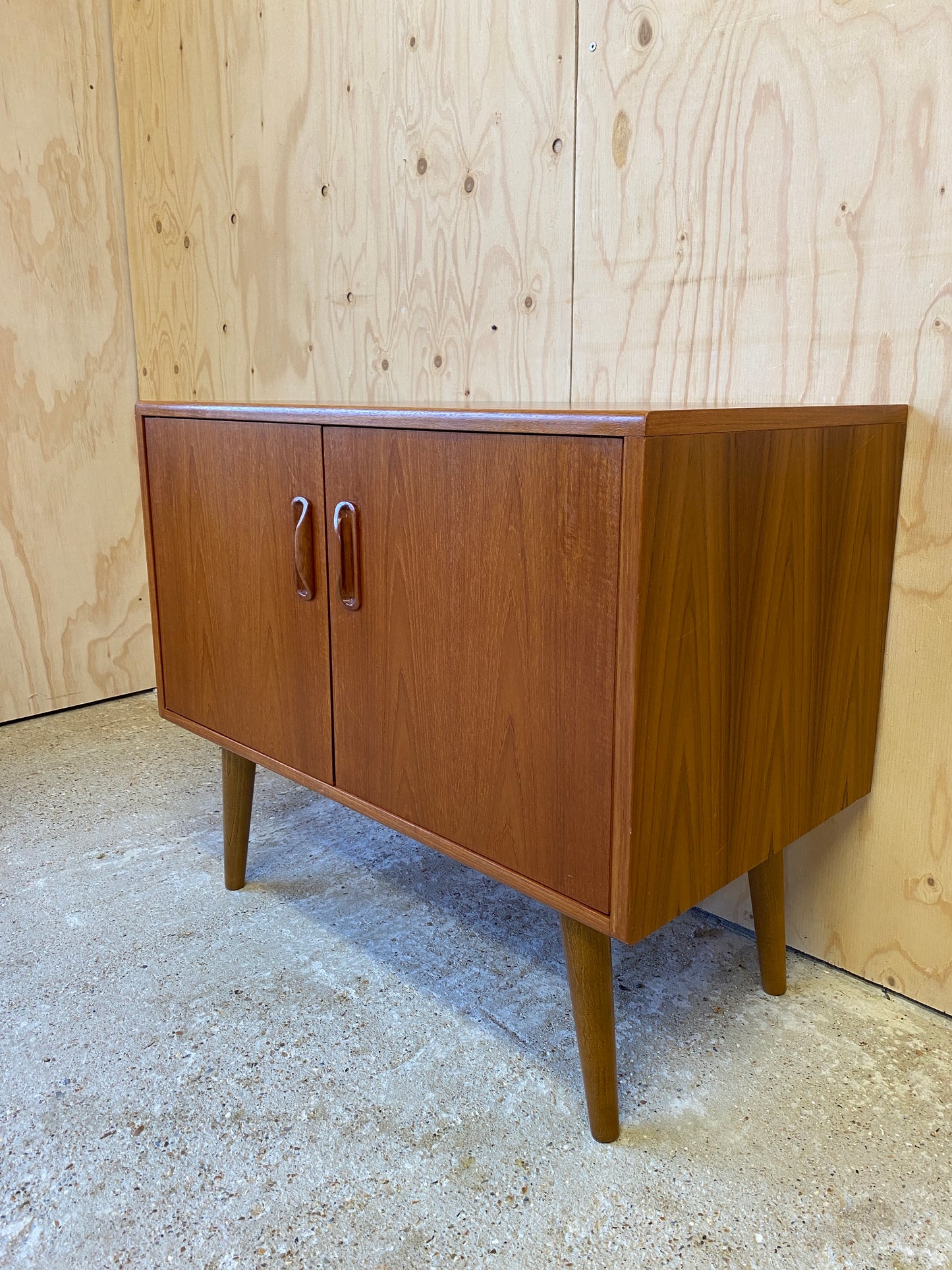 Mid Century Retro Vintage GPlan Fresco Sideboard on Wooden Tapered Legs