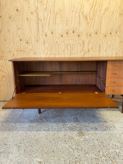 Dalescraft Sideboard