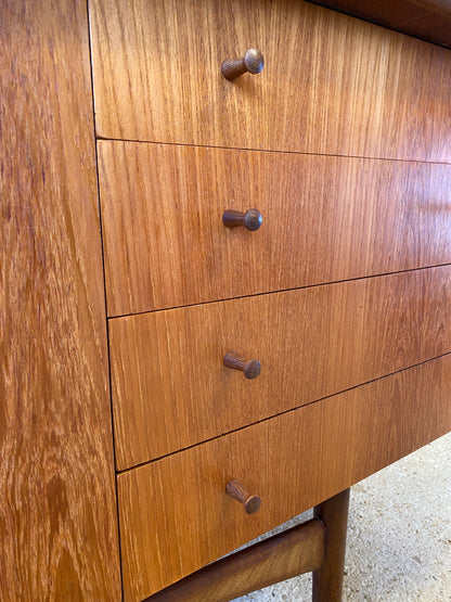 Dalescraft Sideboard