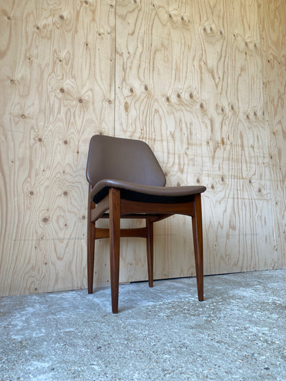 Dining Chair by British makers Elliots of Newbury