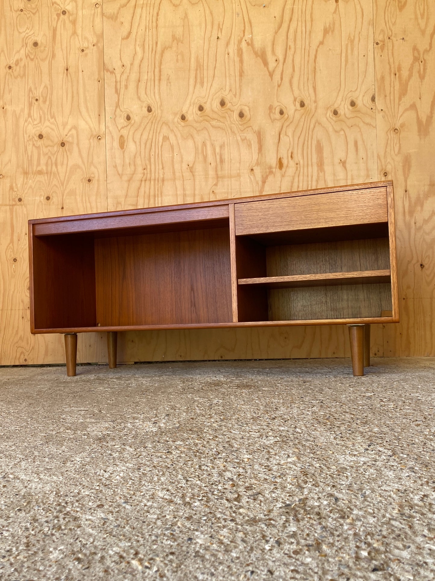 GPlan Record Player Stand