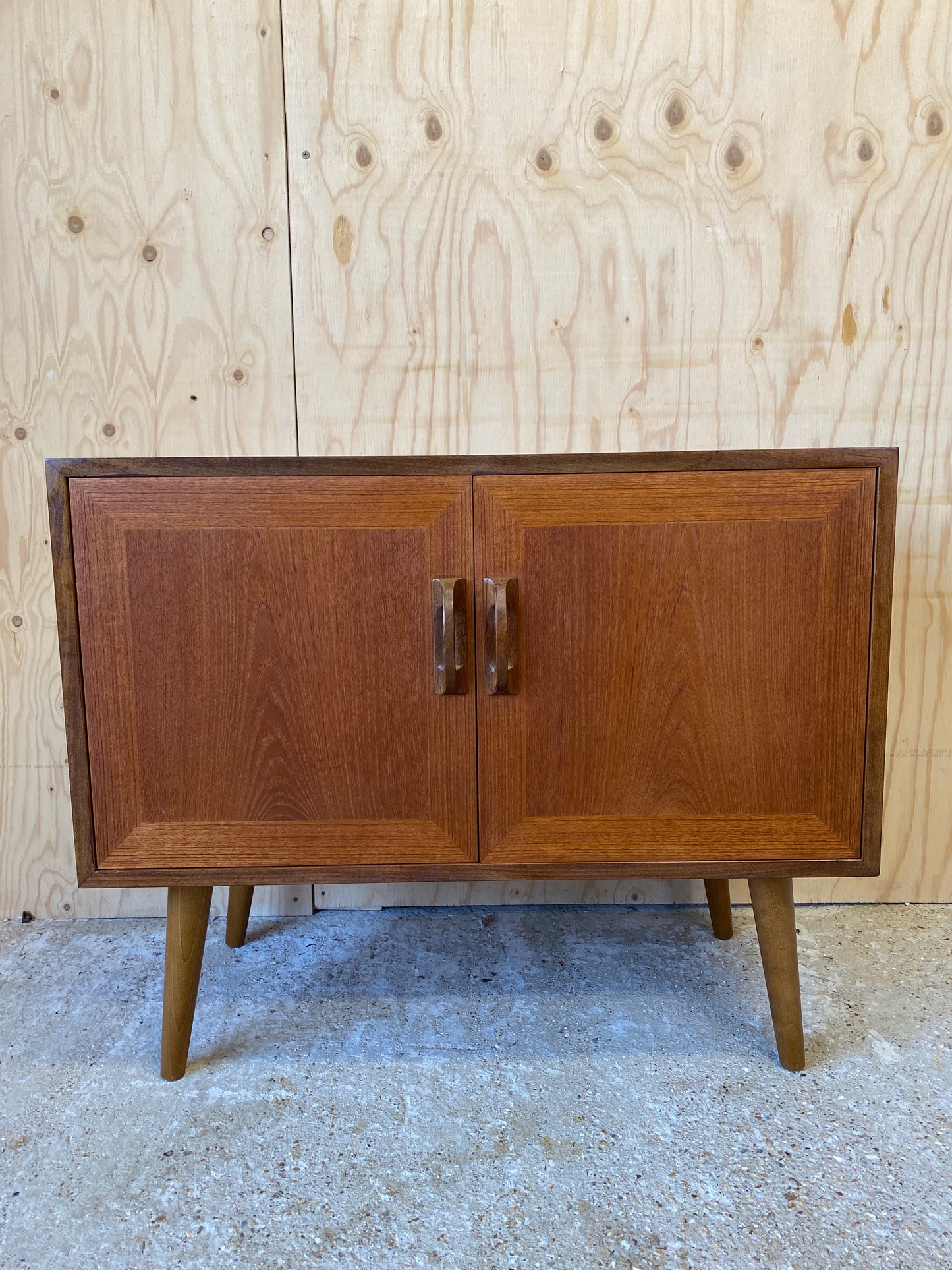 Retro Mid Century GPlan Sierra Sideboard on Wooden Tapered Legs