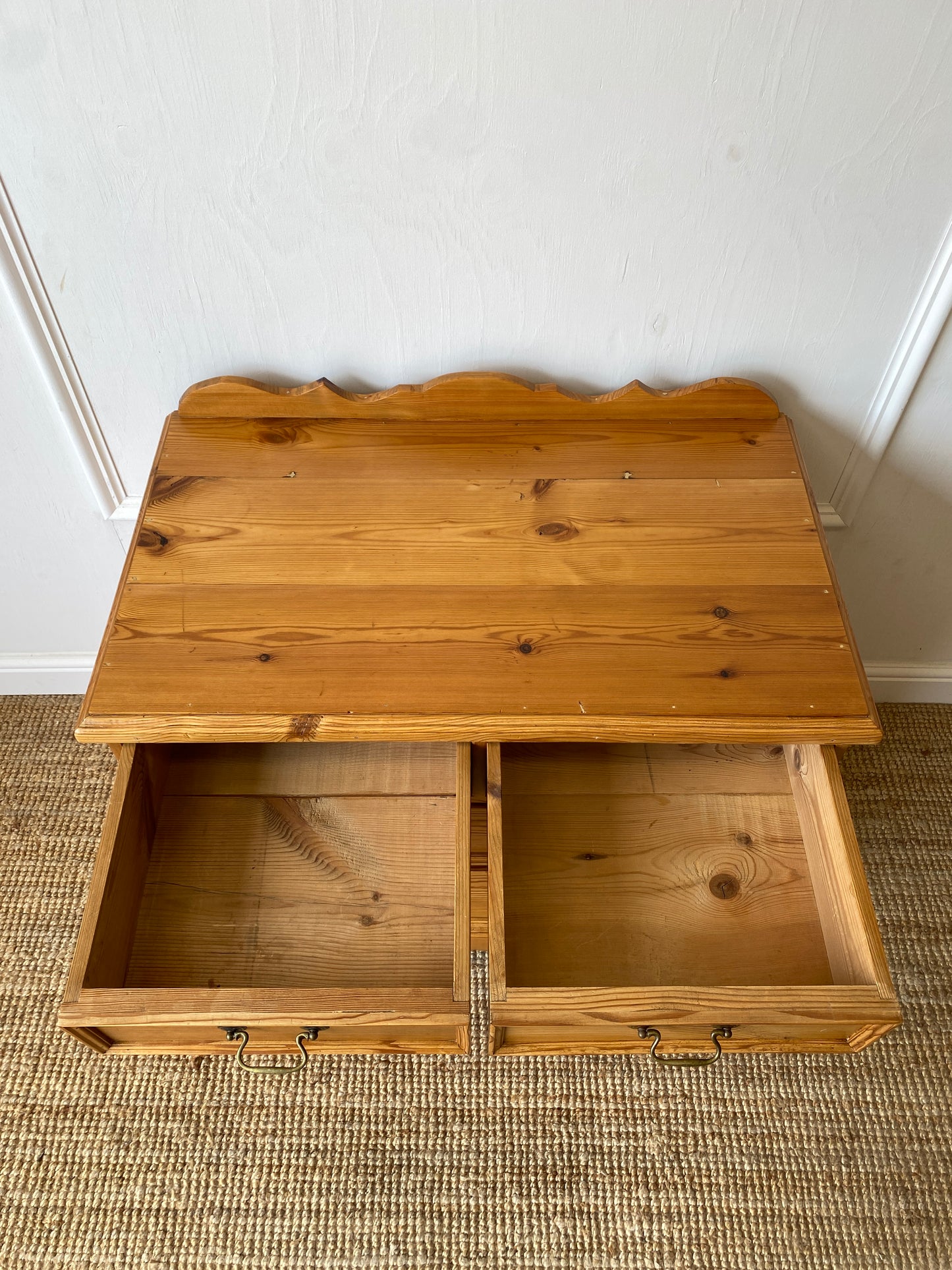 Pine Chest of Drawers
