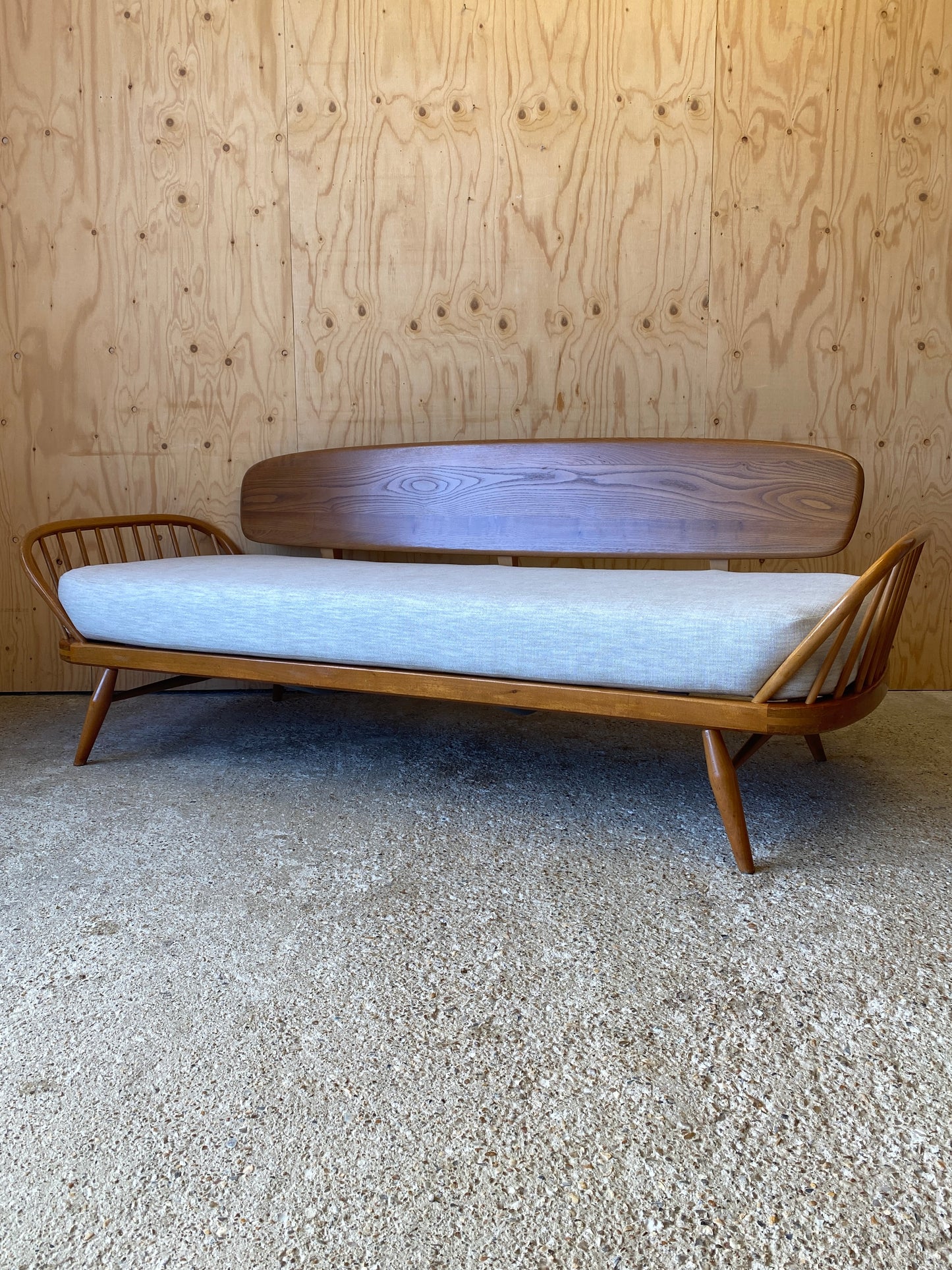 Ercol '355' Daybed