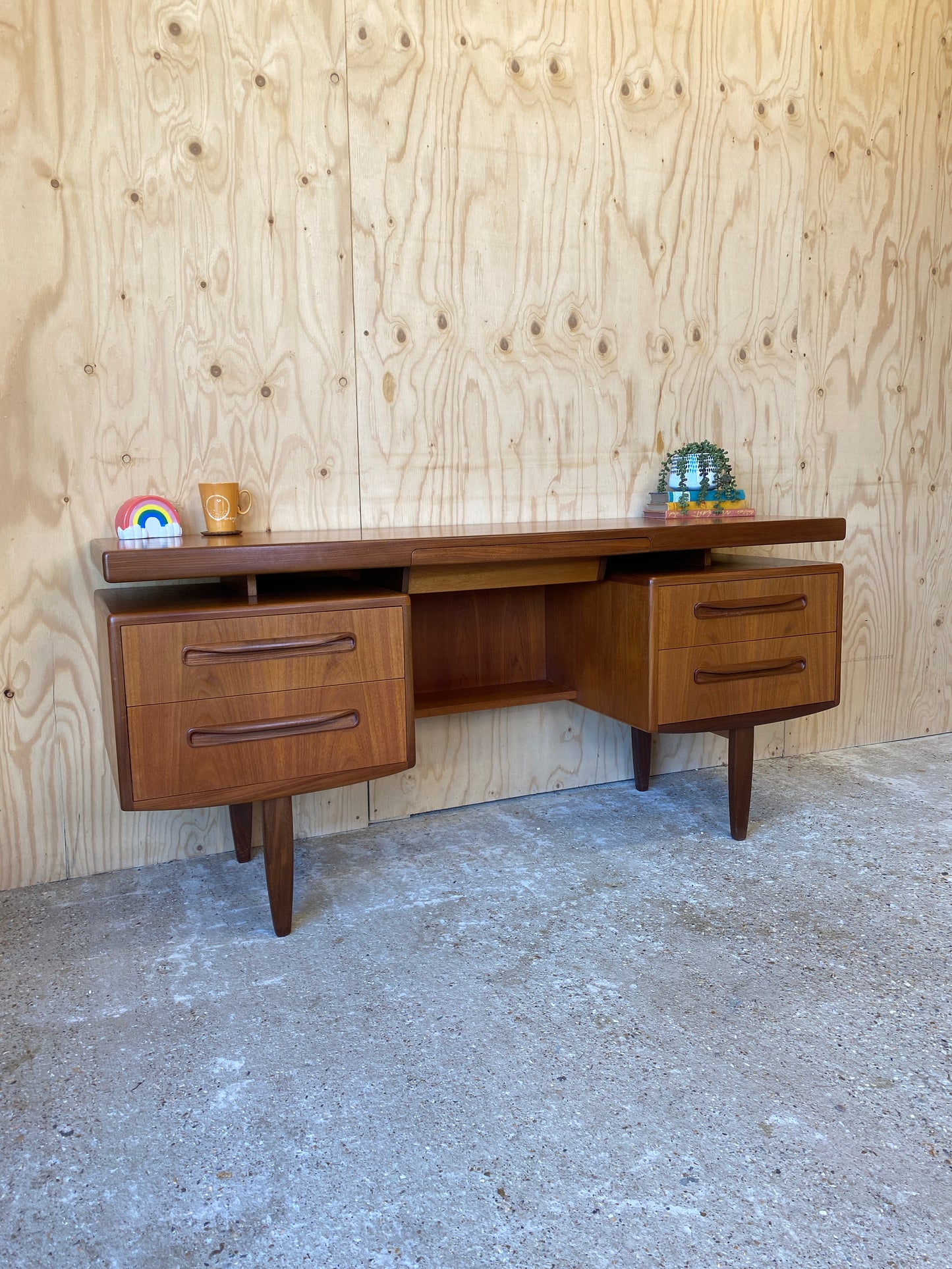 Retro Mid Century Vintage Desk by British makers GPlan, Fresco model