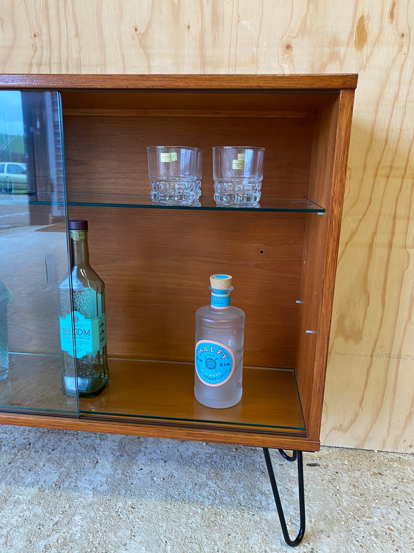 Vintage Retro Beaver & Tapley Cabinet with Glass Sliding Doors