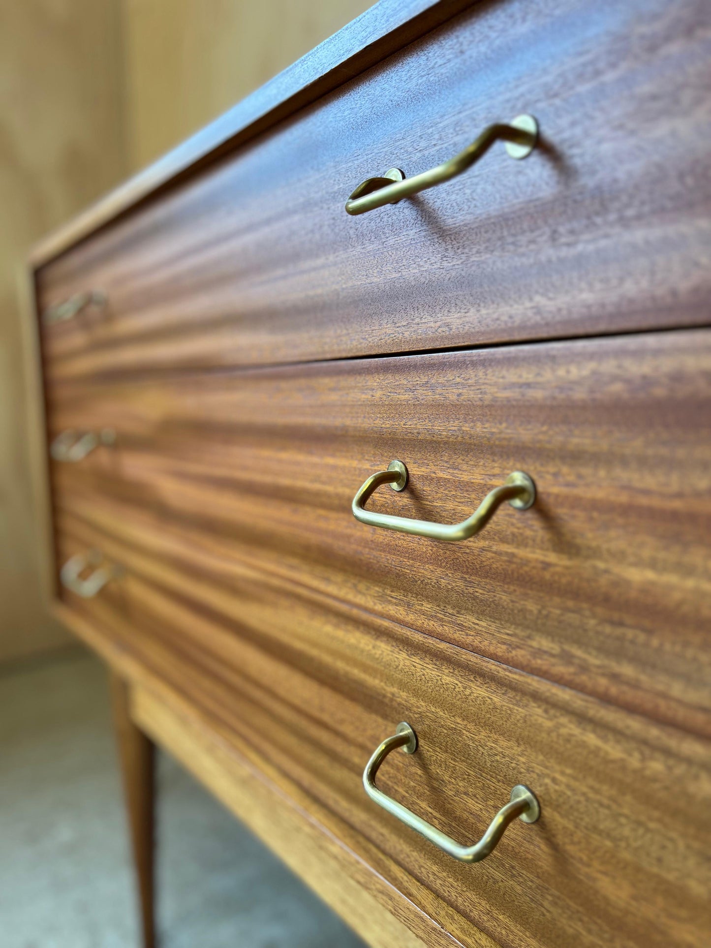 Uniflex Sideboard