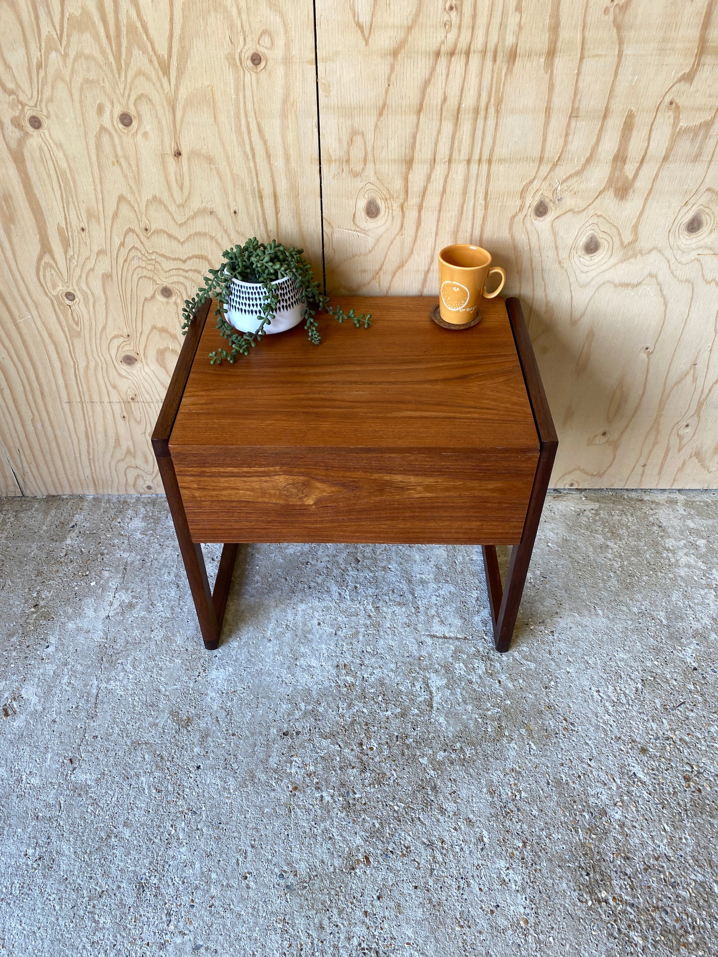 Vintage Mid Century Sewing Box