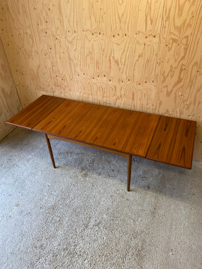 GPlan Extending Dining Table