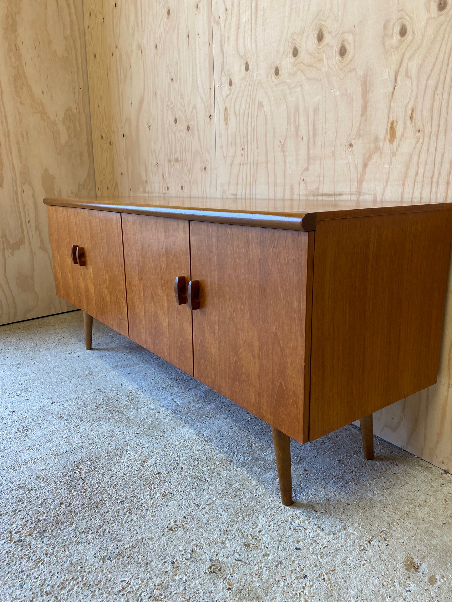 Vintage Sideboard TV stand