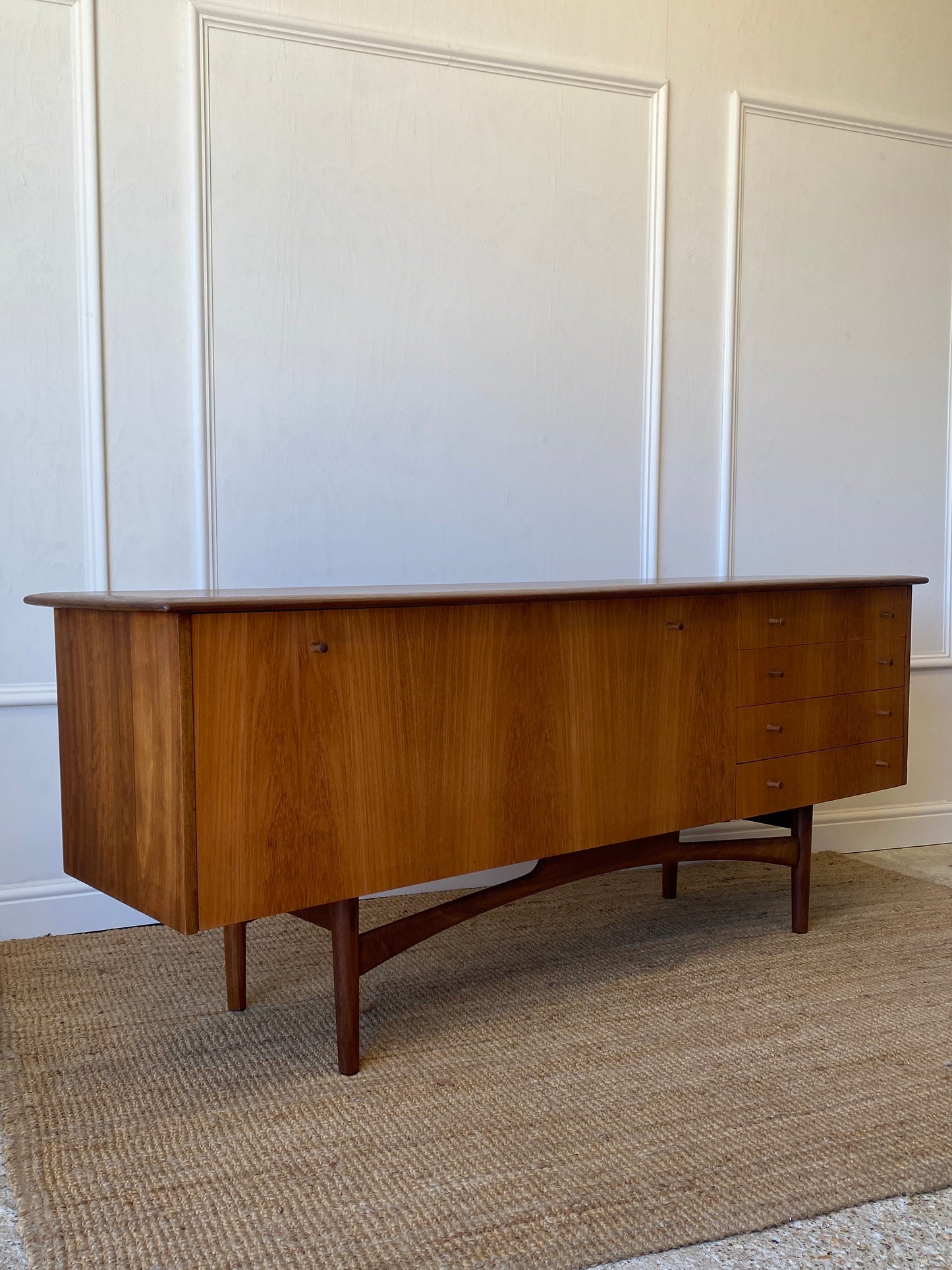 Dalescraft Sideboard