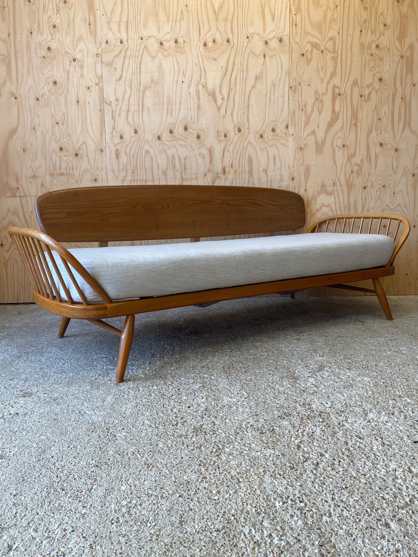 Ercol '355' Daybed