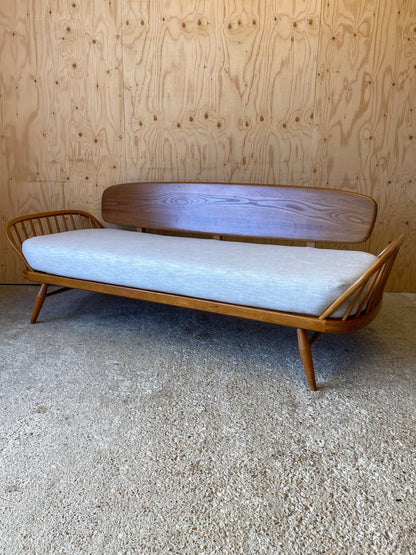Ercol '355' Daybed