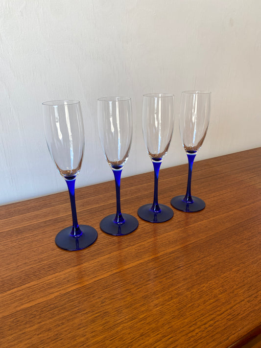 Navy Luminarc Flutes x 4