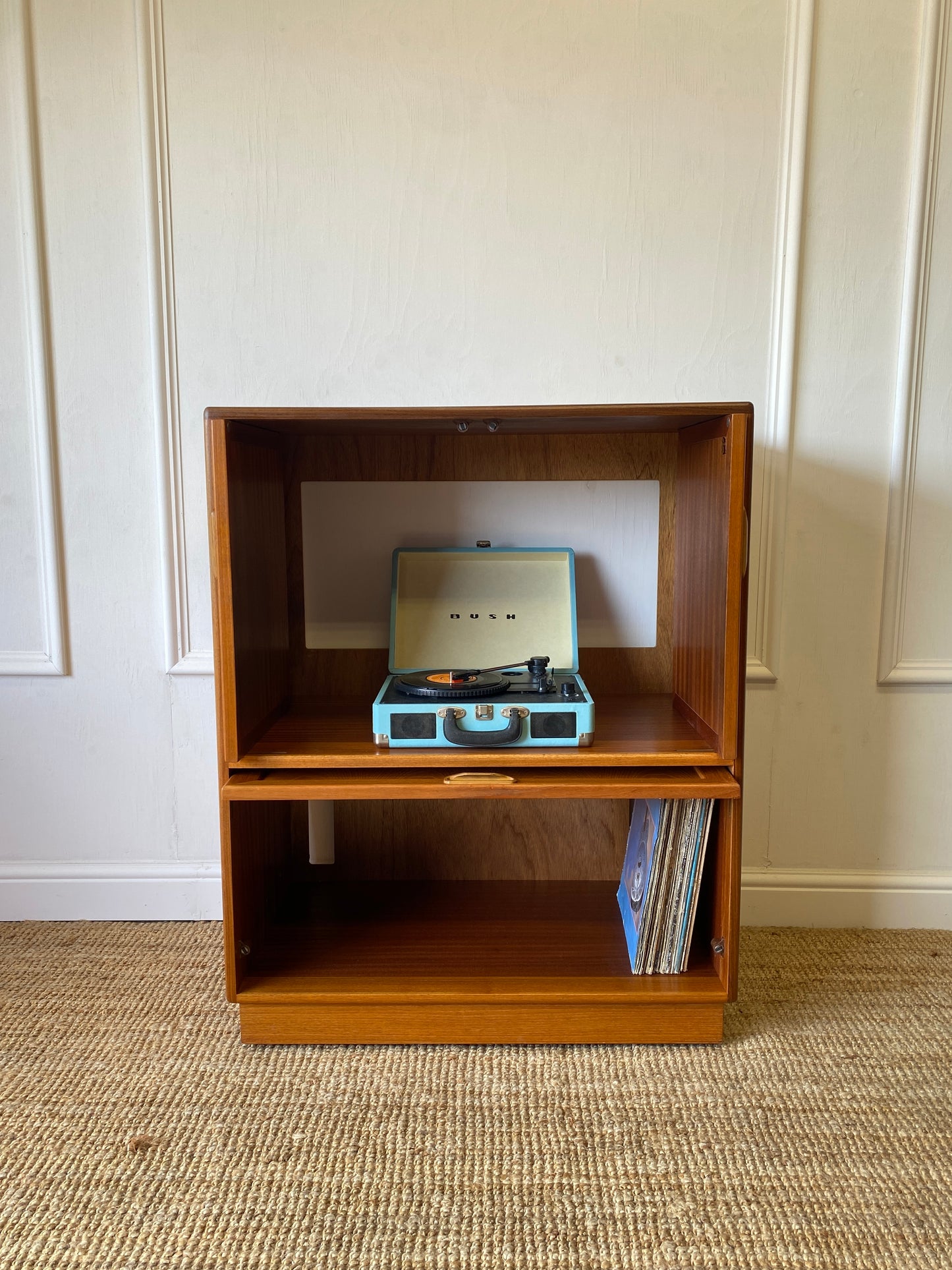 GPlan Fresco Media Cabinet 70 - 80s
