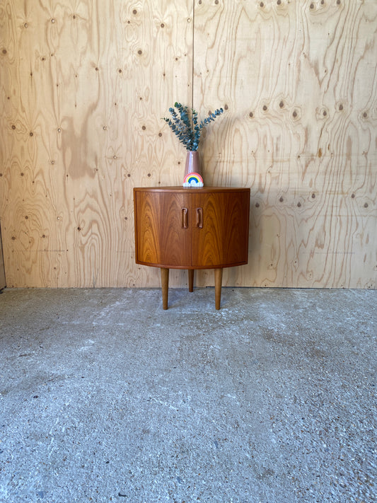 Retro Mid Century Vintage Corner Drinks Cabinet by British makers GPlan on Wooden Tapered Legs