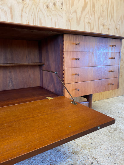 Dalescraft Sideboard