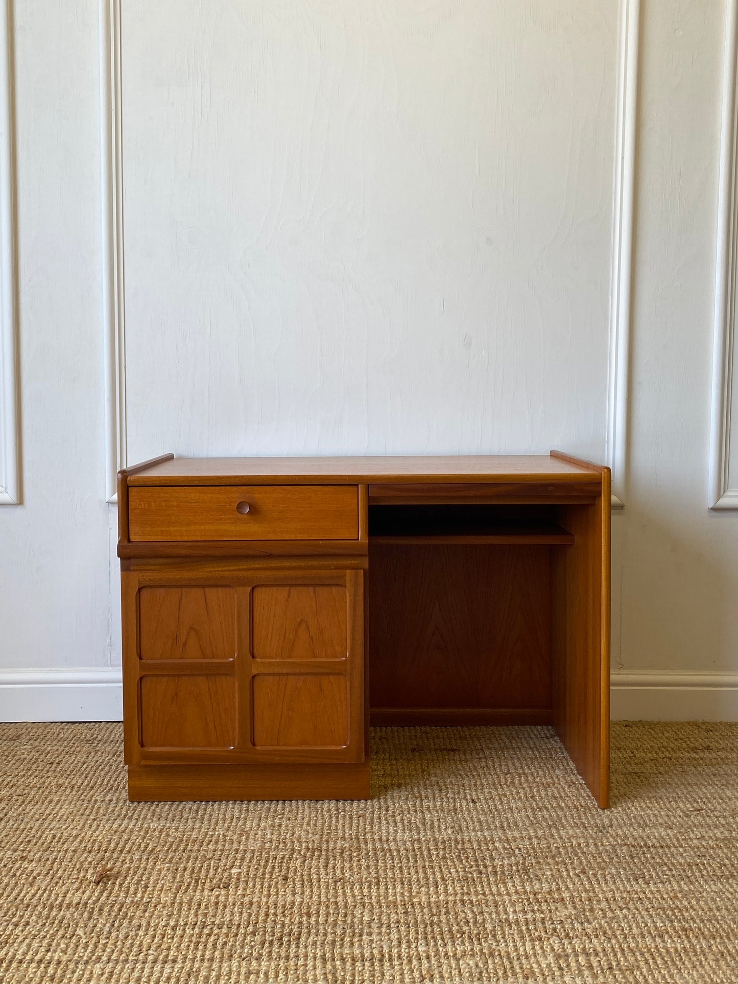 Nathan Kneehole Desk