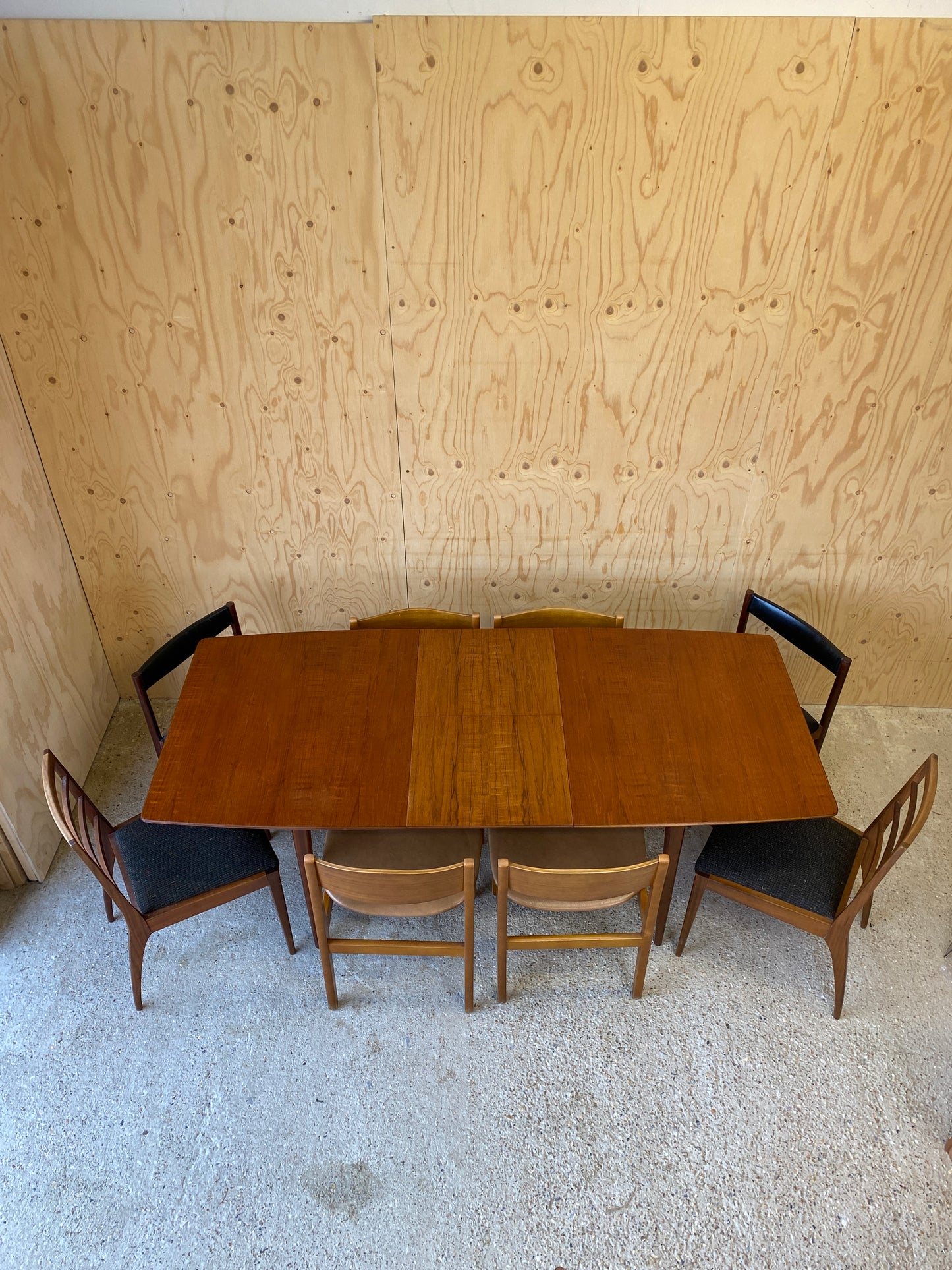 Vintage Mid Century Extending Dining Table by British makers Mcintosh