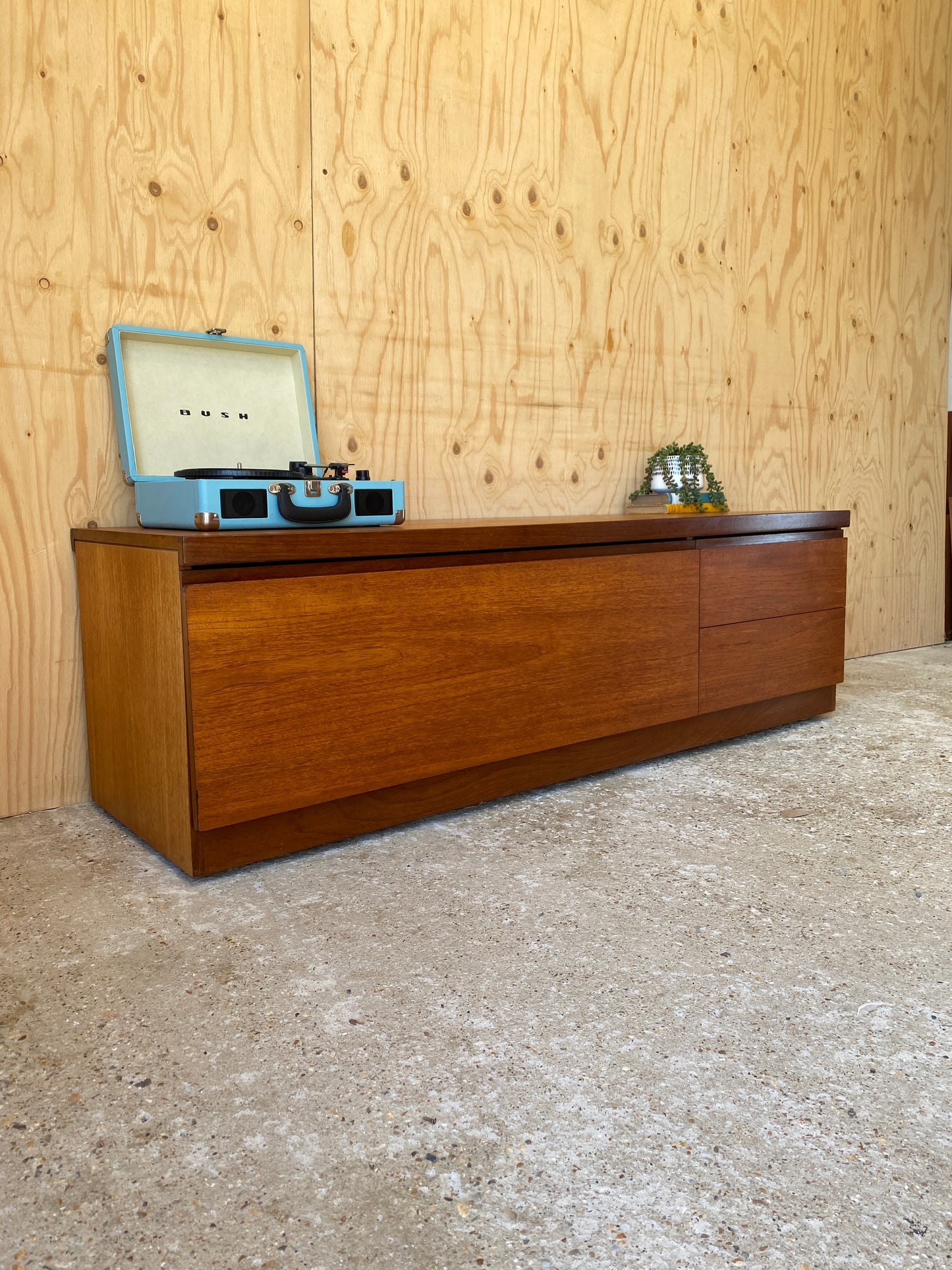 Vintage White & Newton Sideboard