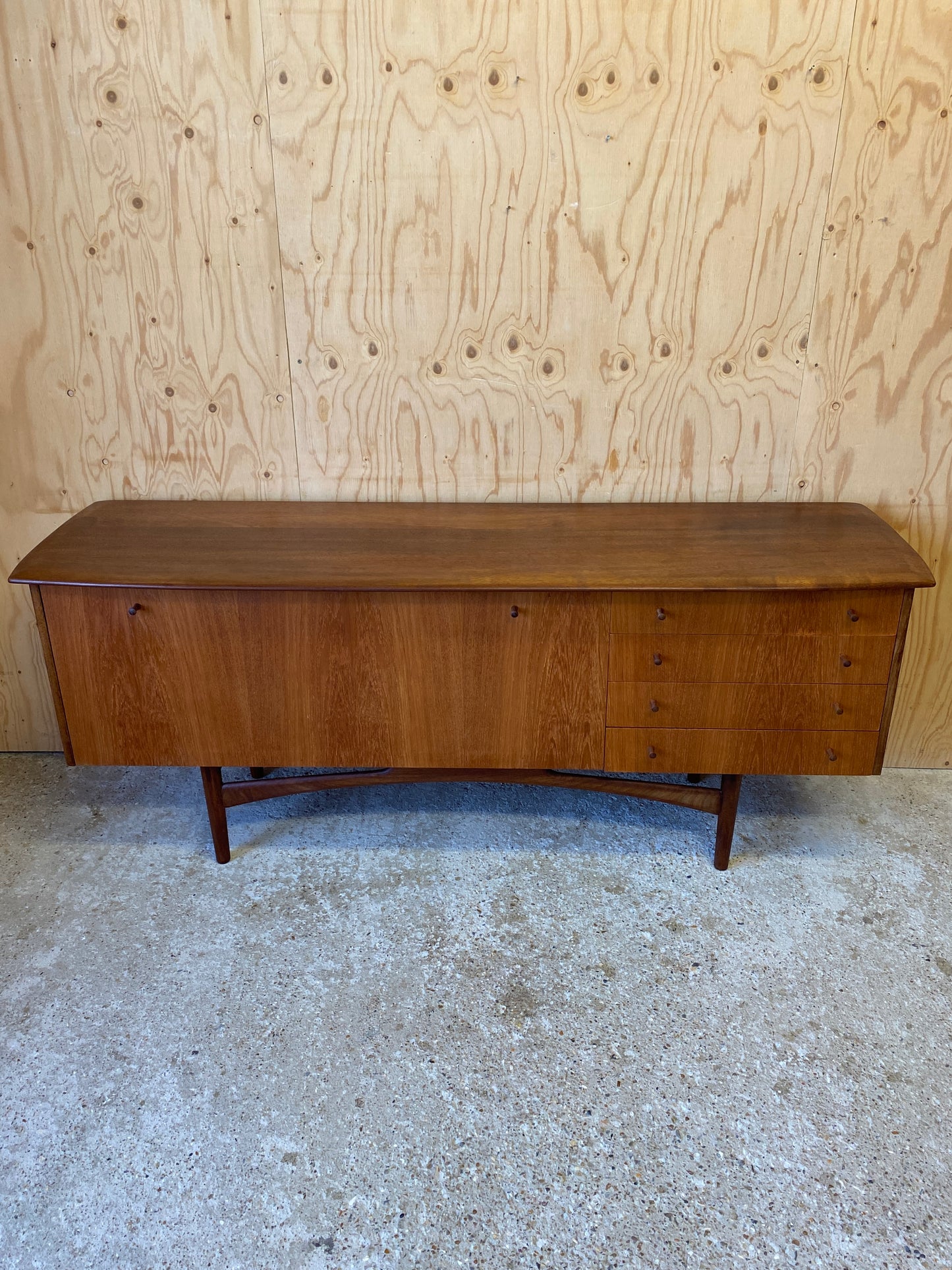 Dalescraft Sideboard