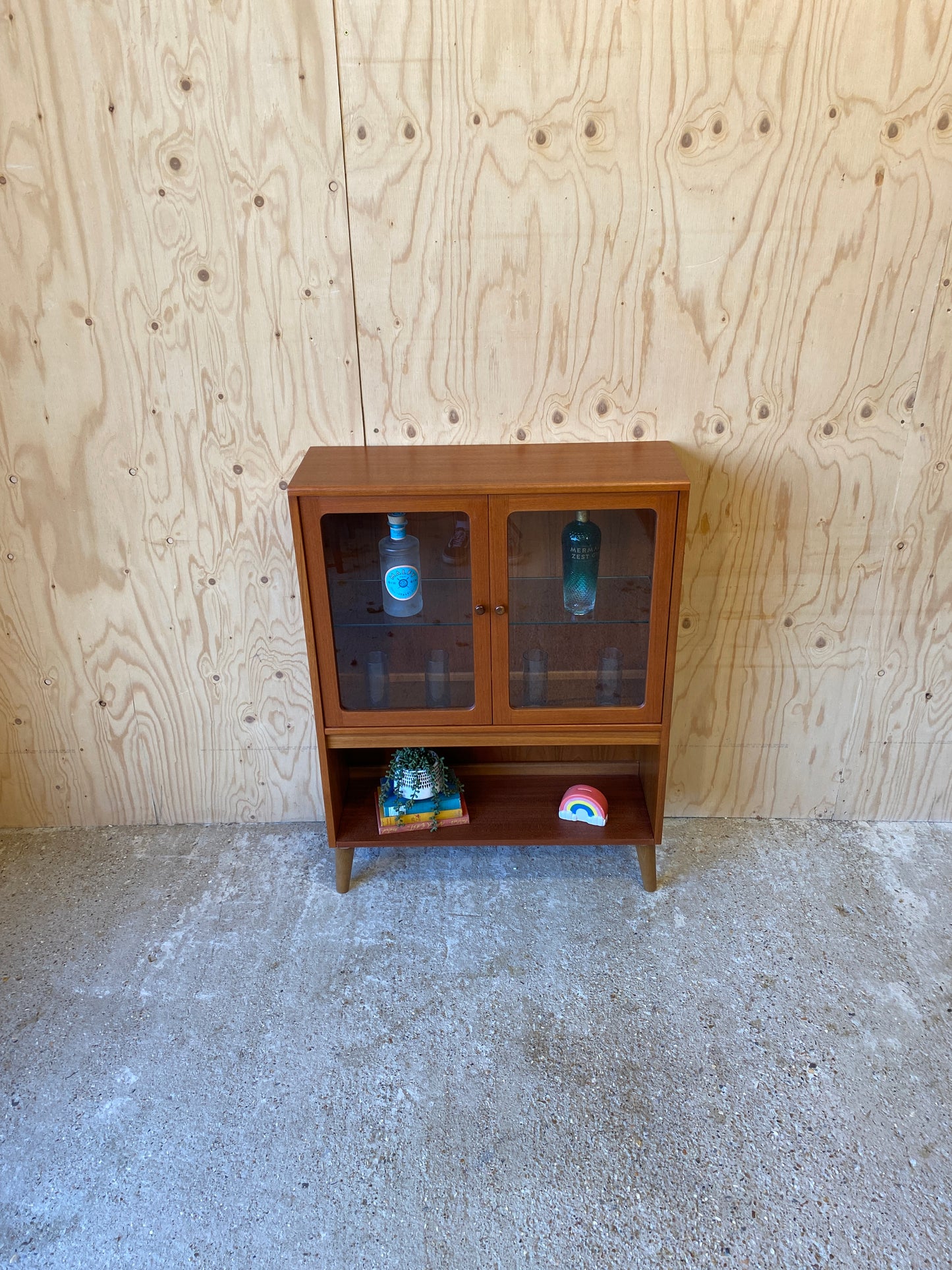 Retro Mid Century Vintage GPlan Fresco Drinks Cabinet Bookcase on Wooden Tapered Legs