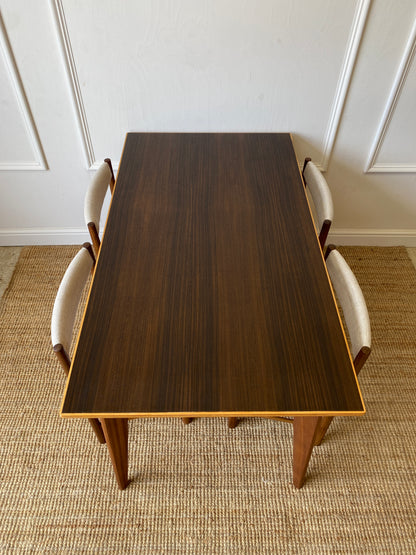 Morris of Glasgow Table