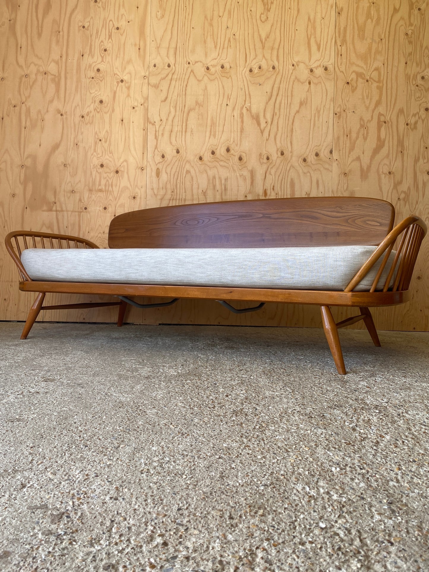 Ercol '355' Daybed