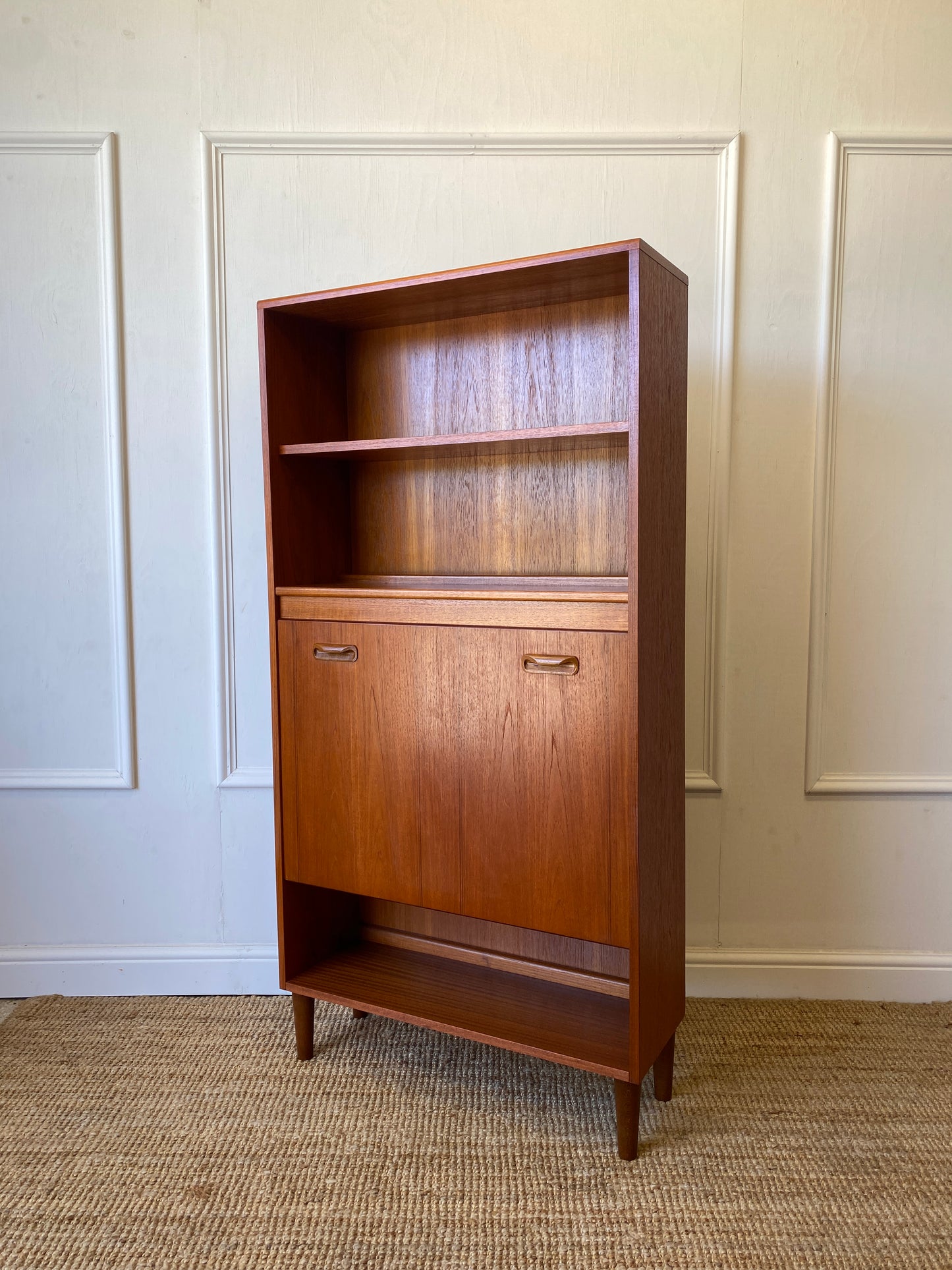 GPlan Drinks Cabinet