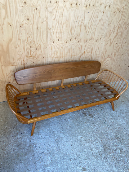 Ercol '355' Daybed