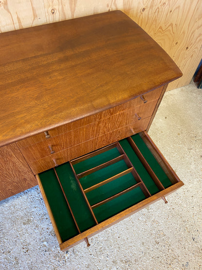 Dalescraft Sideboard