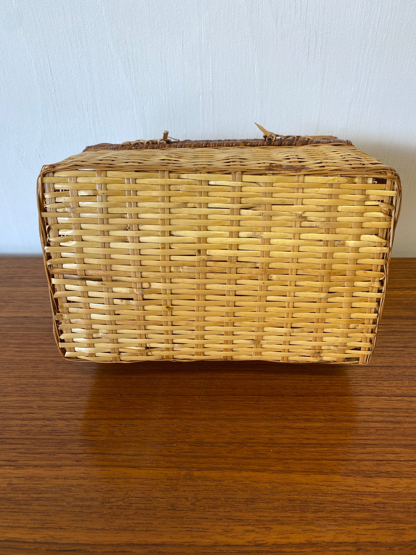 Vintage Wicker Lunchbox