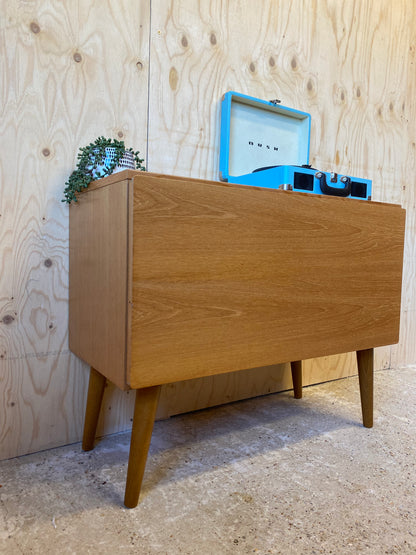 Beaver & Tapley 33 Record Cabinet