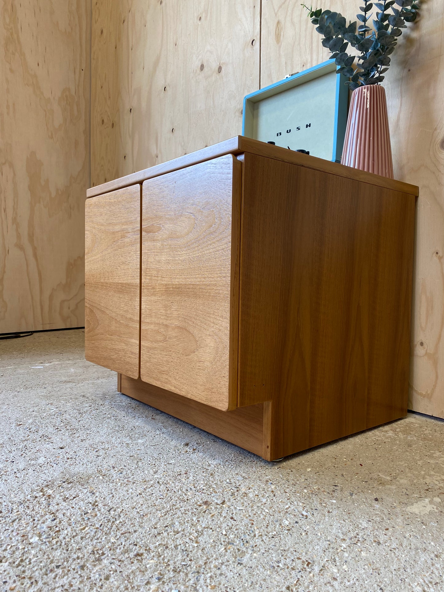 Mid Century Retro Vintage Beaver & Tapley Sideboard