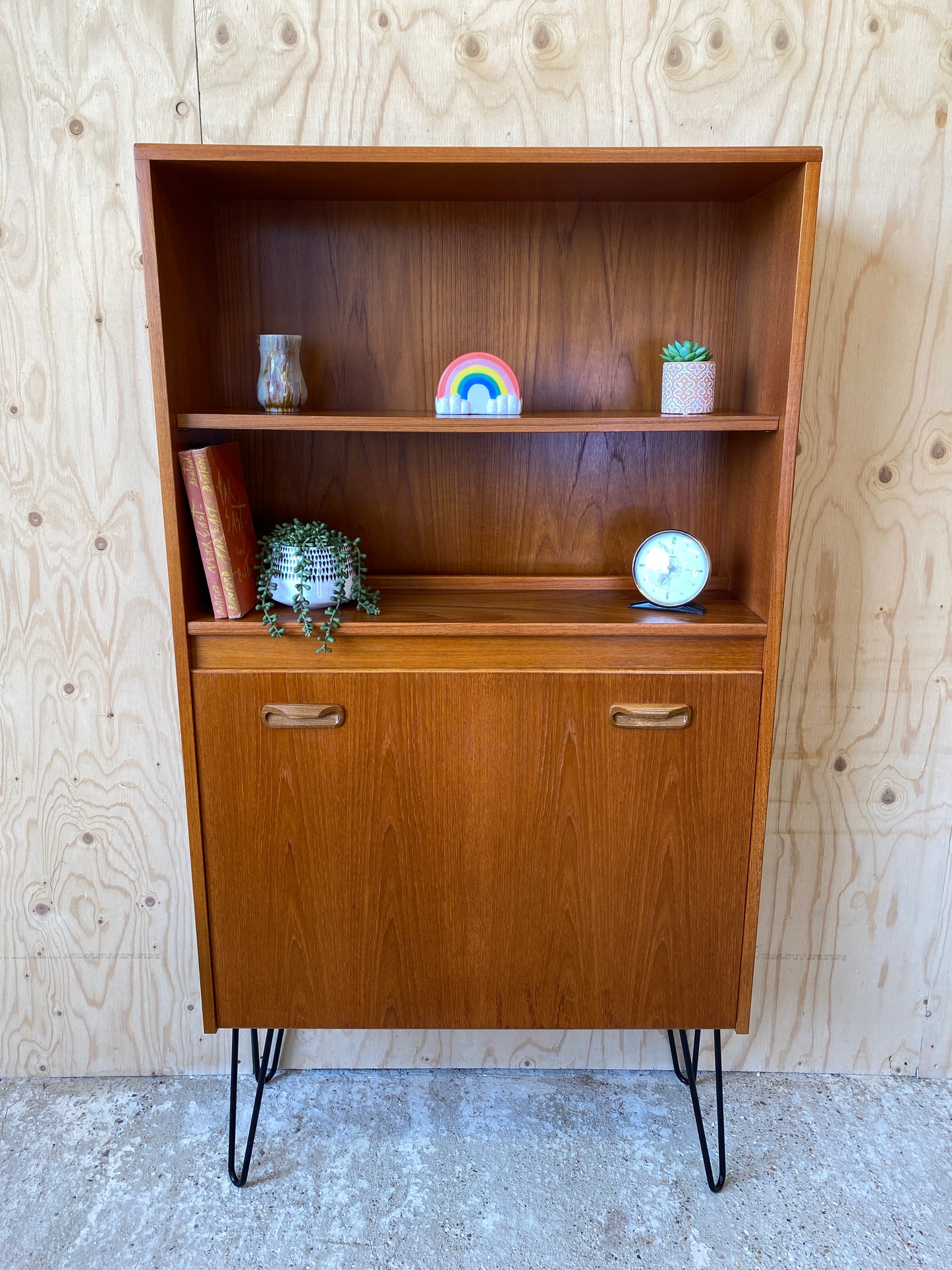 GPlan Fresco Drinks Cabinet on Black Hairpin Legs