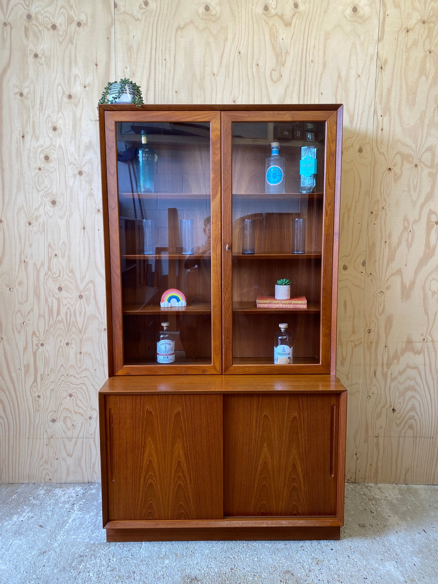 Danish Mid Century Retro Vintage Drinks Cabinet