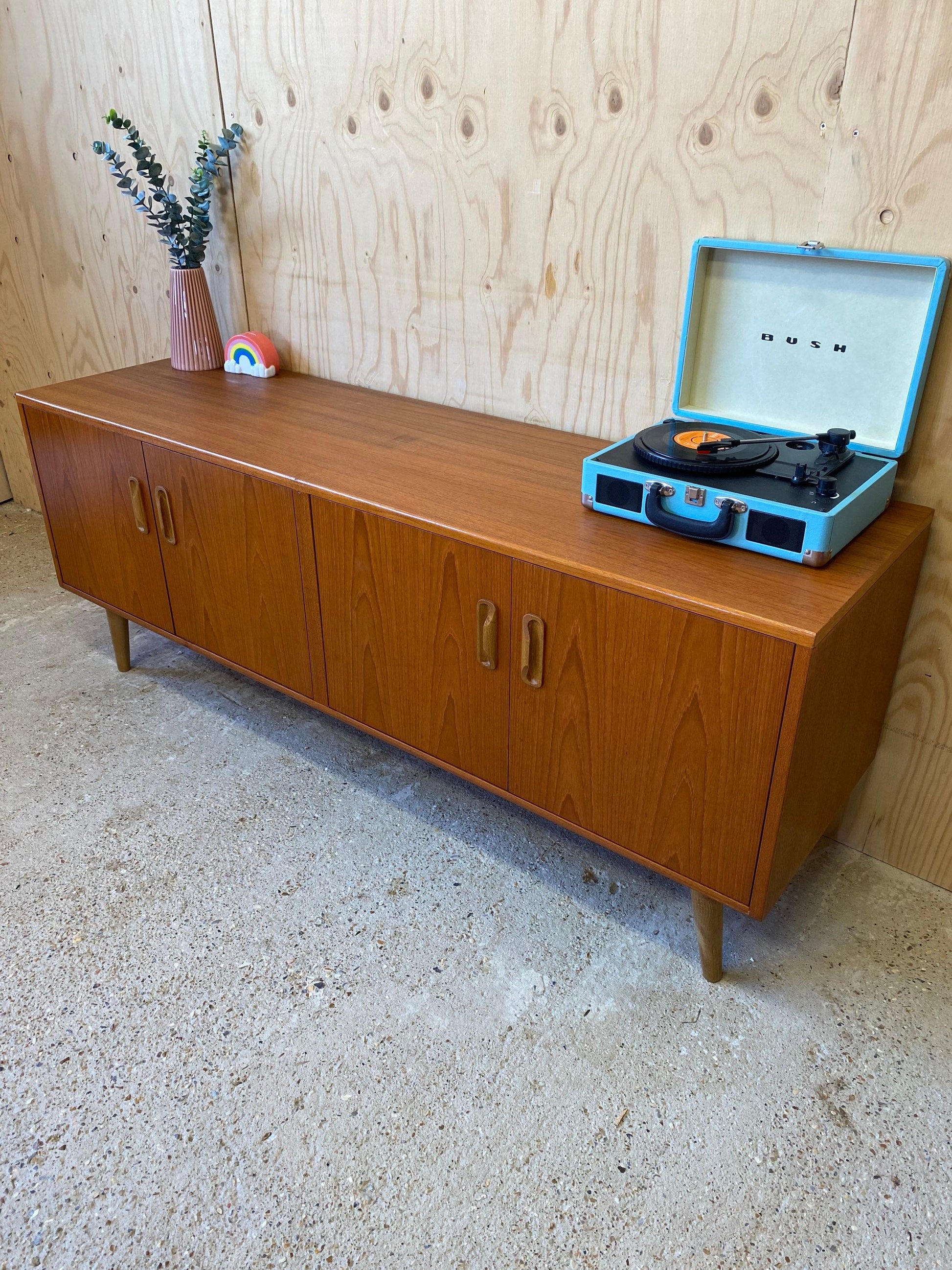 Retro Mid Century Vintage GPlan Fresco Sideboard Vinyl Record Storage TV Stand on Wooden Tapered Legs