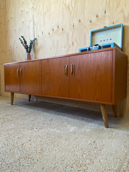 Retro Mid Century Vintage GPlan Fresco Sideboard Vinyl Record Storage TV Stand on Wooden Tapered Legs