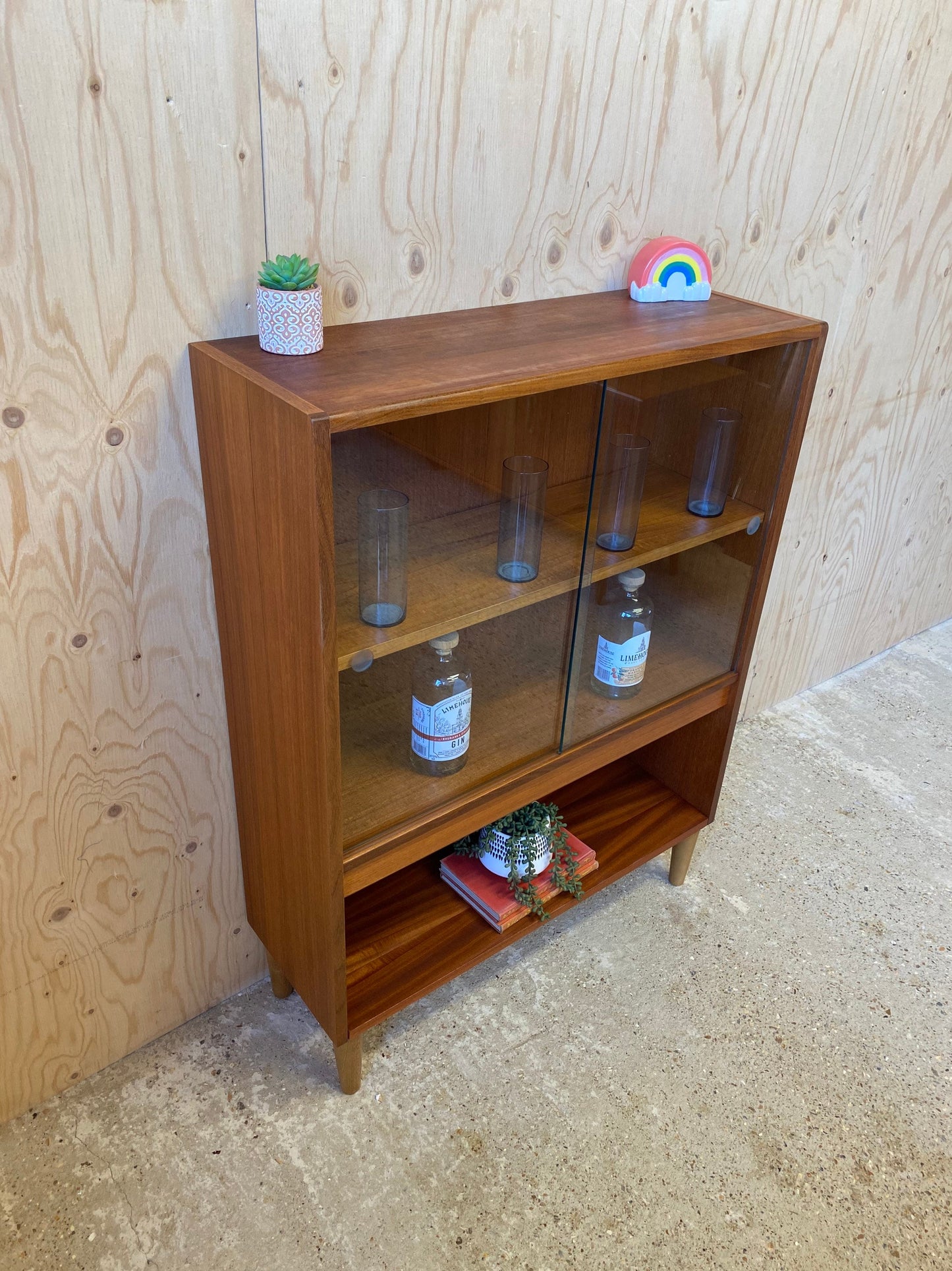 Retro Vintage Mid Century GPlan Fresco Glass Sliding Doors Drinks Cocktail Cabinet Bookcase On Wooden Tapered Legs